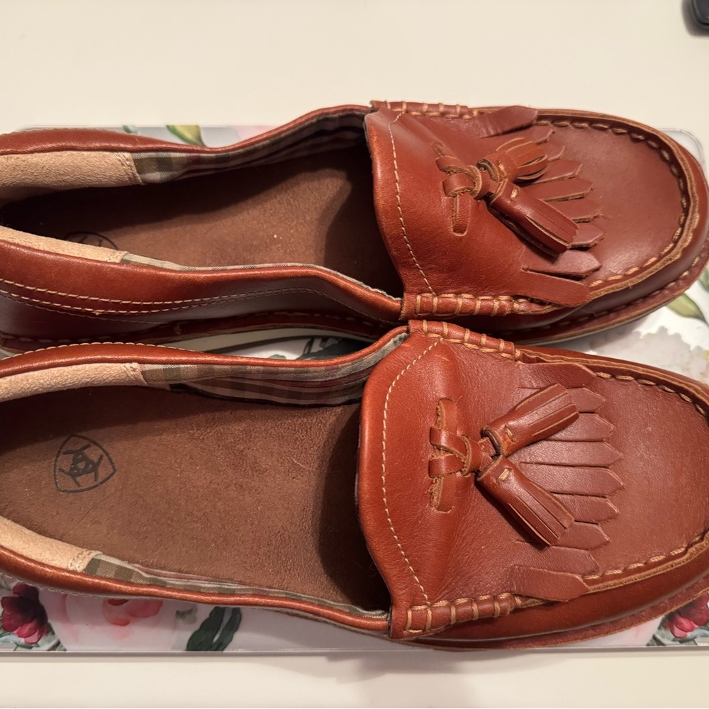 Sz 9.5 Leather Ariat Shoes